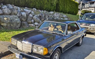 Mercedes-300cd-diesel-1985