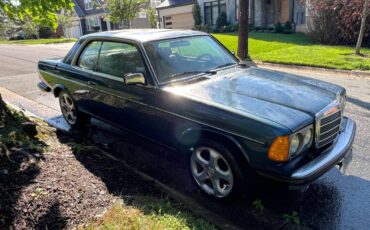Mercedes-300cd-diesel-1985