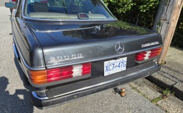 Mercedes-300cd-diesel-1985-5