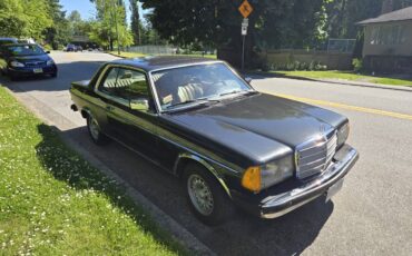 Mercedes-300cd-diesel-1985-7