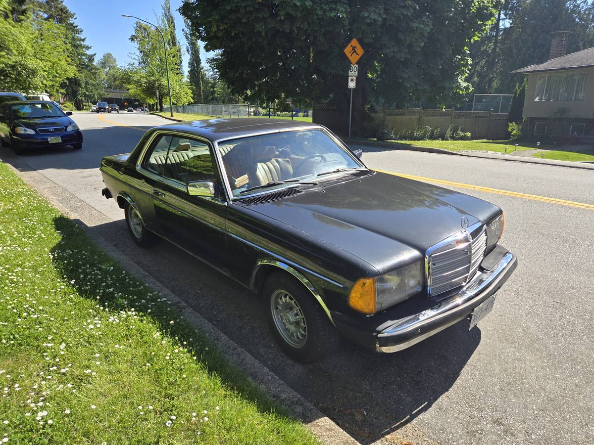 Mercedes-300cd-diesel-1985-7