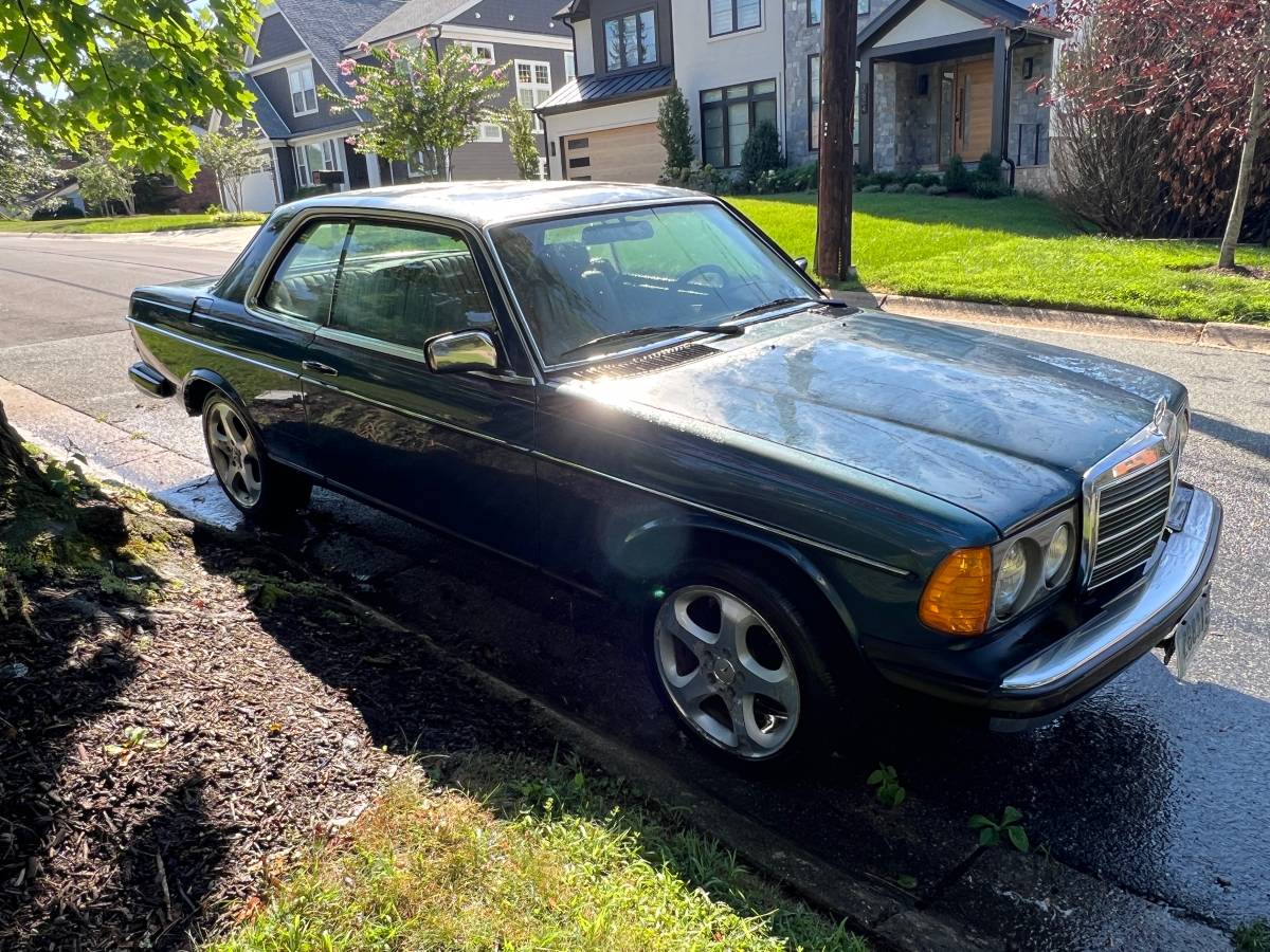 Mercedes-300cd-diesel-1985