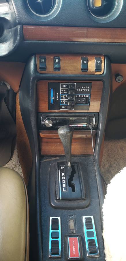 Mercedes-300d-diesel-1979-yellow-14