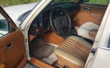 Mercedes-300d-diesel-1979-yellow-6