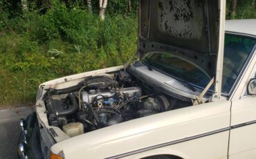 Mercedes-300d-diesel-1979-yellow-9