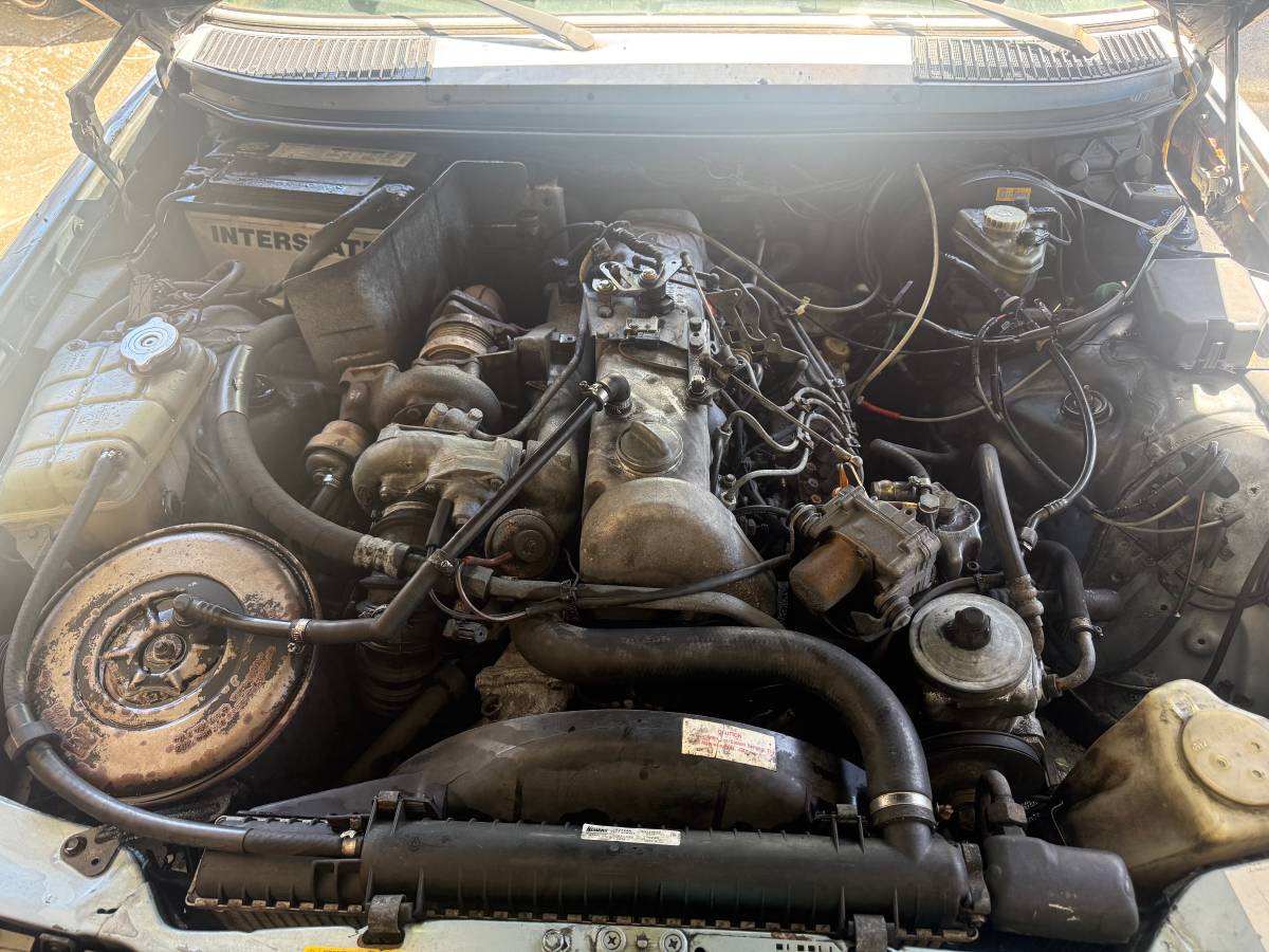 Mercedes-300d-diesel-1985-silver-6