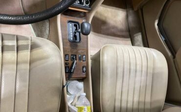 Mercedes-300d-diesel-1987-green-1