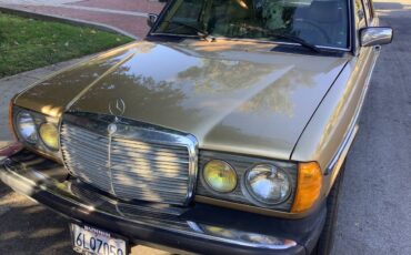 Mercedes-300d-turbo-diesel-1985-yellow