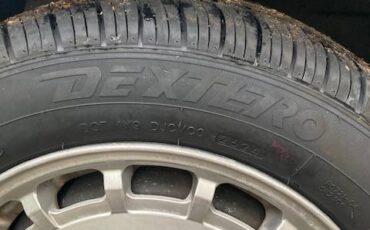 Mercedes-300e-1989-grey