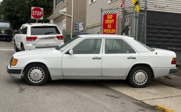 Mercedes-300e-1992-white-1
