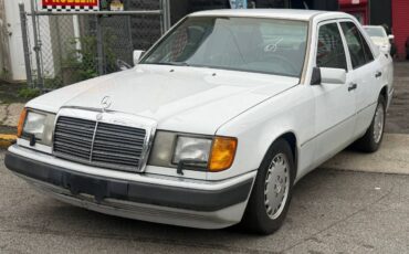 Mercedes-300e-1992-white