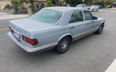 Mercedes-300sd-diesel-1985-10