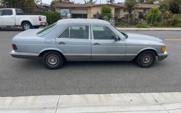 Mercedes-300sd-diesel-1985-11