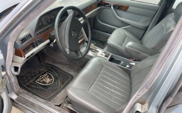 Mercedes-300sd-diesel-1985-8