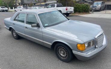 Mercedes-300sd-diesel-1985-9