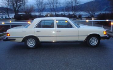 Mercedes-300sd-turbo-diesel-1980-custom-7