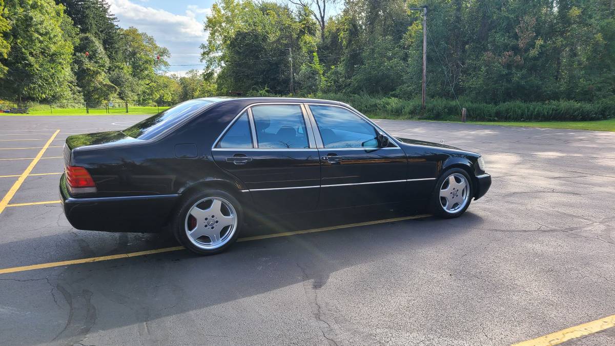 Mercedes-300se-1993-1