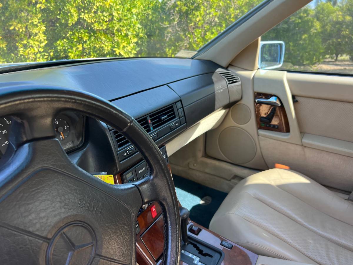 Mercedes-300sl-1992-12