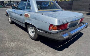 Mercedes-380-1981-3