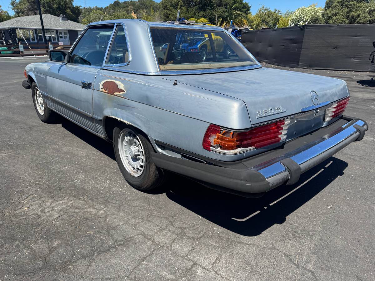 Mercedes-380-1981-3