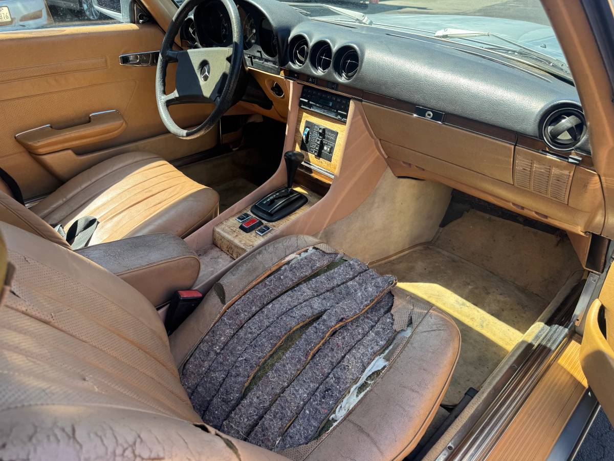 Mercedes-380-1981-7