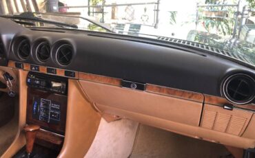 Mercedes-380-slc-1981-blue-10