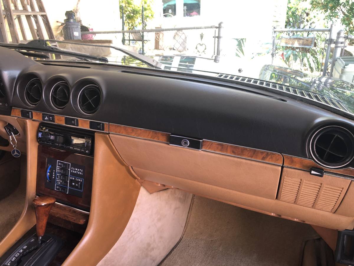 Mercedes-380-slc-1981-blue-10