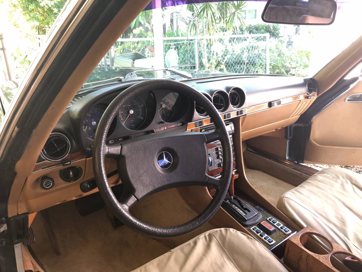Mercedes-380-slc-1981-blue-11