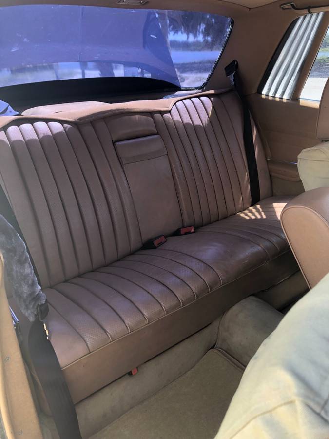 Mercedes-380-slc-1981-blue-12
