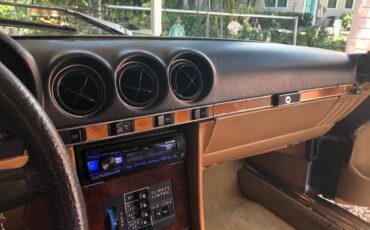 Mercedes-380-slc-1981-blue-9