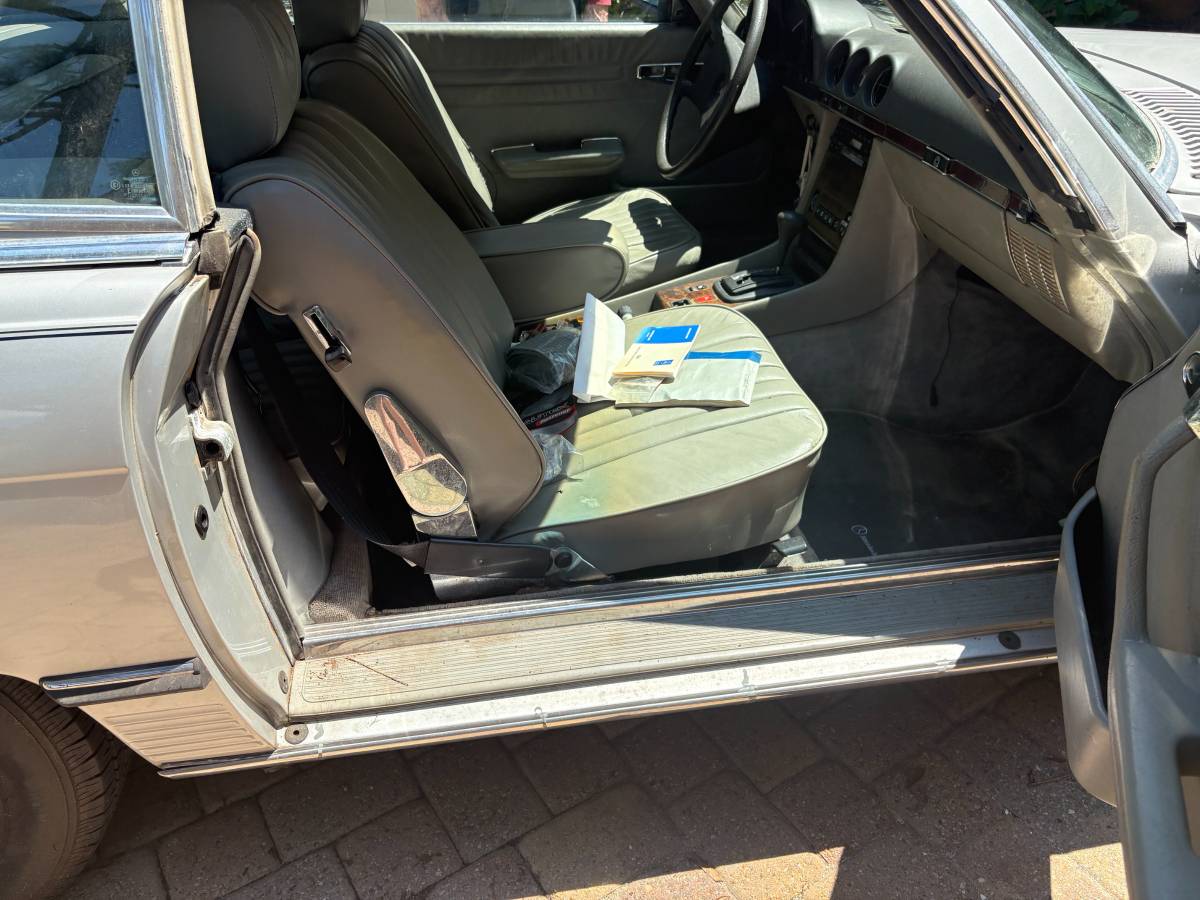 Mercedes-380sl-1984-3