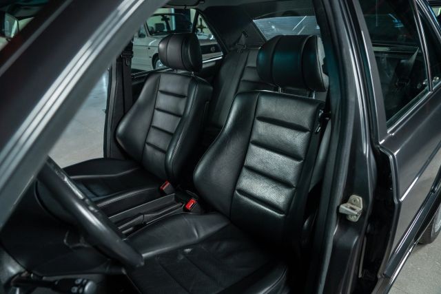 Mercedes-Benz-190-Class-1991-Sedan-10