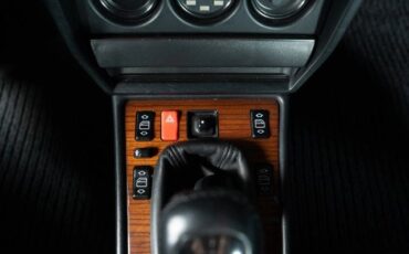 Mercedes-Benz-190-Class-1991-Sedan-20