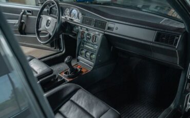 Mercedes-Benz-190-Class-1991-Sedan-27