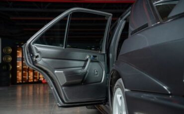 Mercedes-Benz-190-Class-1991-Sedan-33