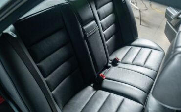 Mercedes-Benz-190-Class-1991-Sedan-38