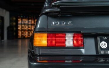 Mercedes-Benz-190-Class-1991-Sedan-39