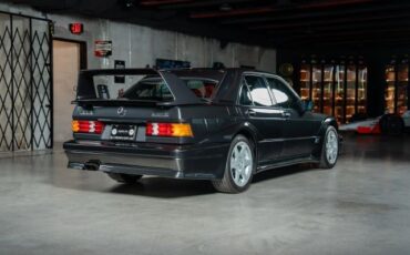 Mercedes-Benz-190-Class-1991-Sedan-6