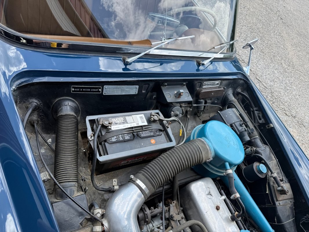 Mercedes-Benz-190-Series-1959-20