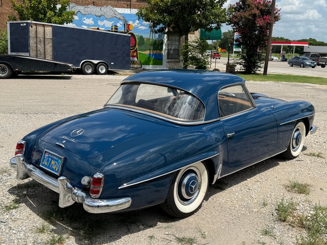 Mercedes-Benz-190-Series-1959-3