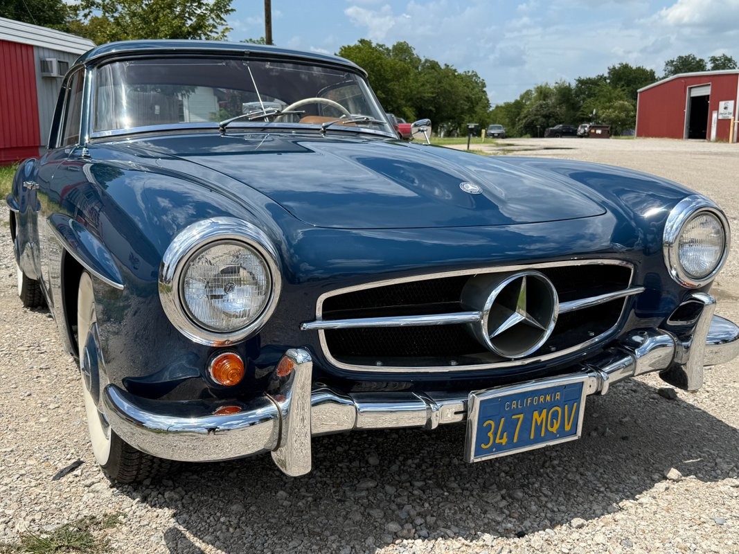 Mercedes-Benz-190-Series-1959-37