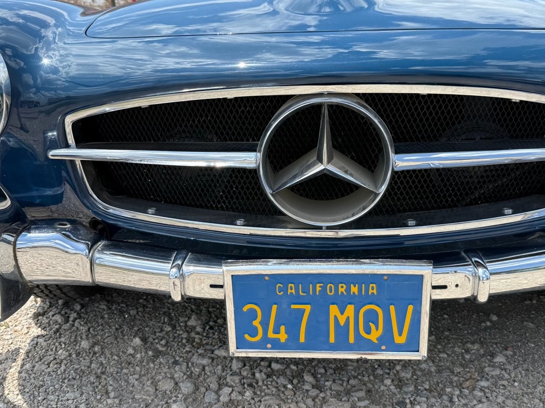 Mercedes-Benz-190-Series-1959-39