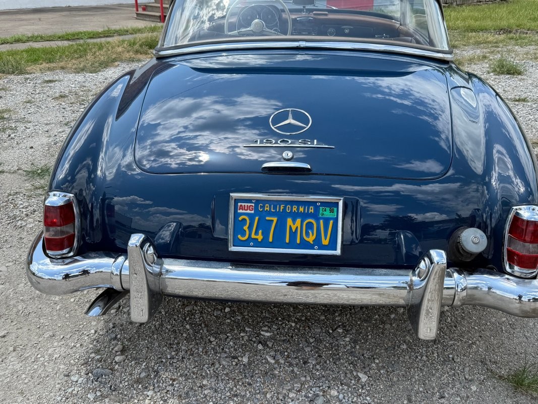 Mercedes-Benz-190-Series-1959-6
