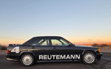 Mercedes-Benz-190-Series-1986-Sedan-2