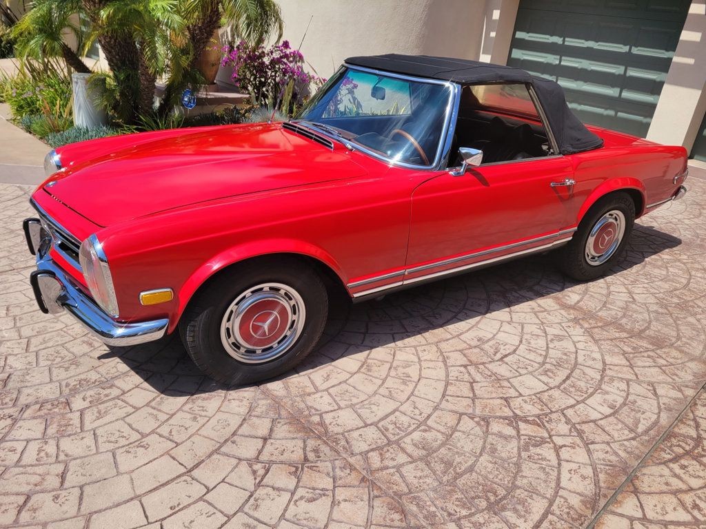 Mercedes-Benz-200-Series-1969-Convertible-1