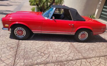 Mercedes-Benz-200-Series-1969-Convertible-2