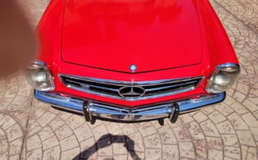 Mercedes-Benz-200-Series-1969-Convertible-3