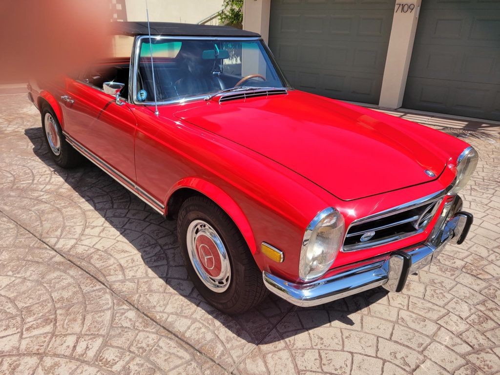 Mercedes-Benz-200-Series-1969-Convertible-6