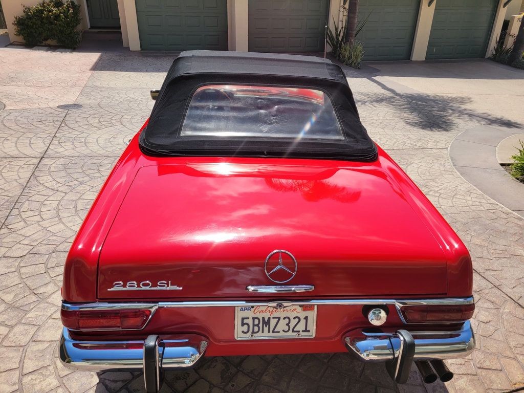 Mercedes-Benz-200-Series-1969-Convertible-9