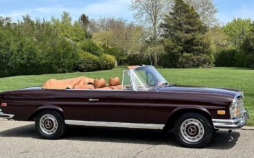 Mercedes-Benz-200-Series-1971-Convertible-34